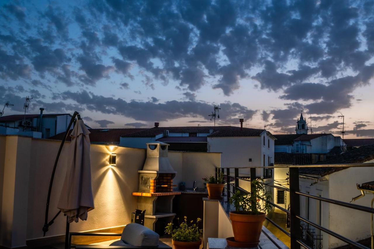 Apartamentos Turisticos El Altozano Fuentes De Leon Ngoại thất bức ảnh
