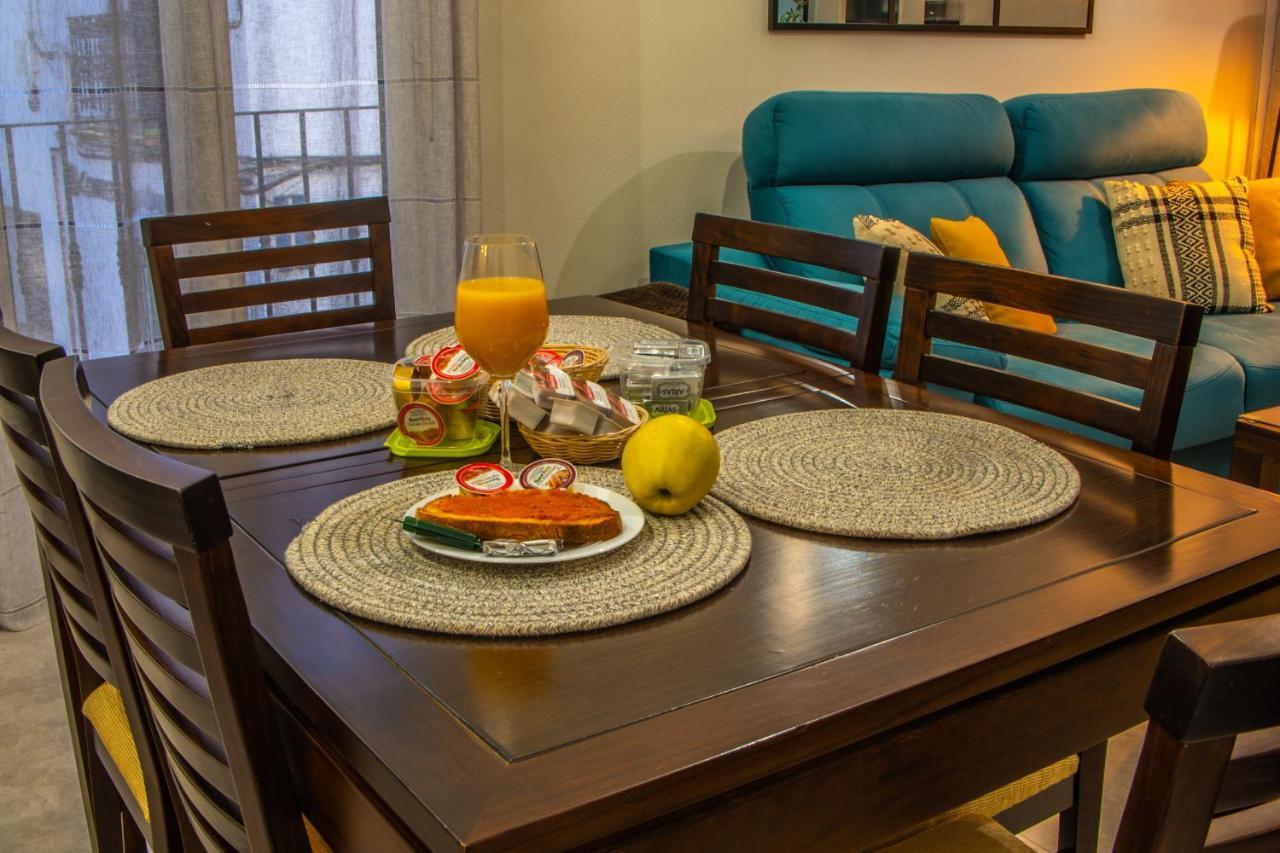 Apartamentos Turisticos El Altozano Fuentes De Leon Ngoại thất bức ảnh