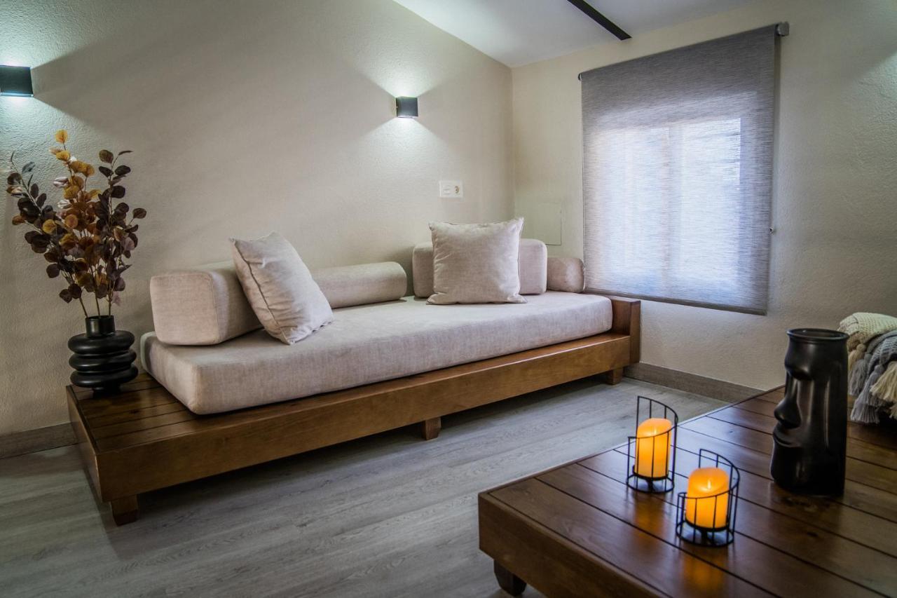 Apartamentos Turisticos El Altozano Fuentes De Leon Ngoại thất bức ảnh