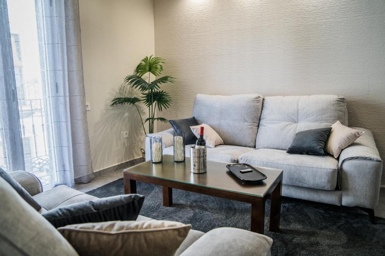 Apartamentos Turisticos El Altozano Fuentes De Leon Ngoại thất bức ảnh