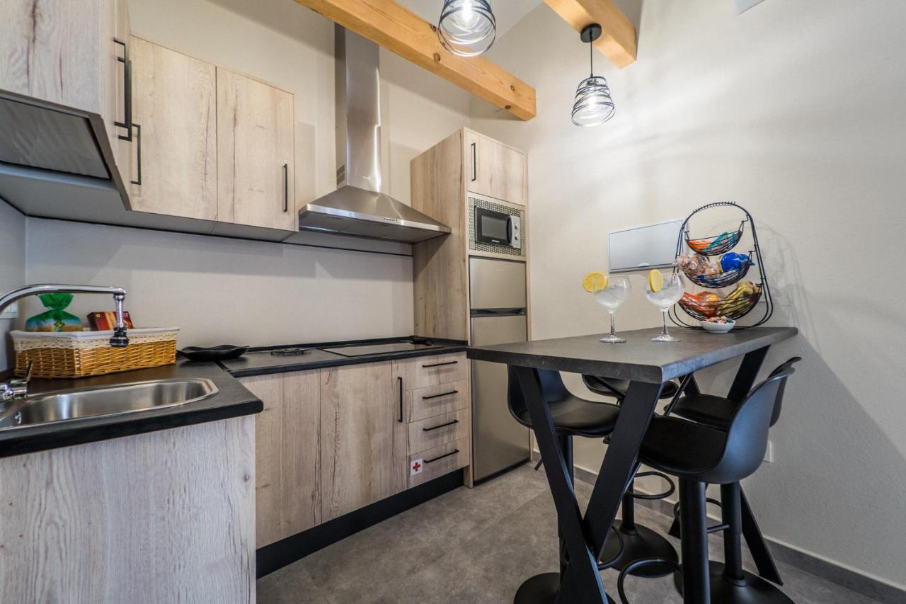 Apartamentos Turisticos El Altozano Fuentes De Leon Ngoại thất bức ảnh